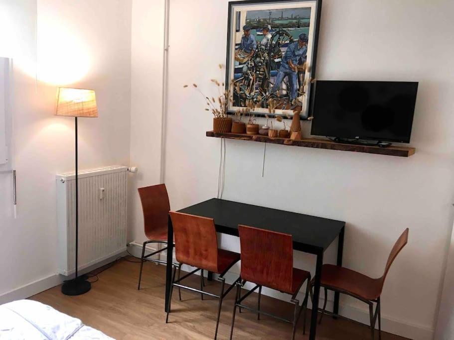 Studio Au Centre Ville De Конкарно Екстер'єр фото